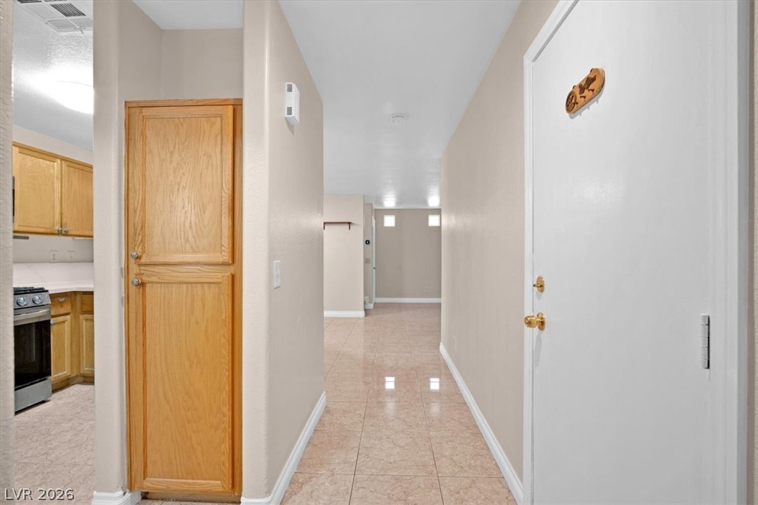 9958 Fragile Fields Street Las Vegas NV 89183