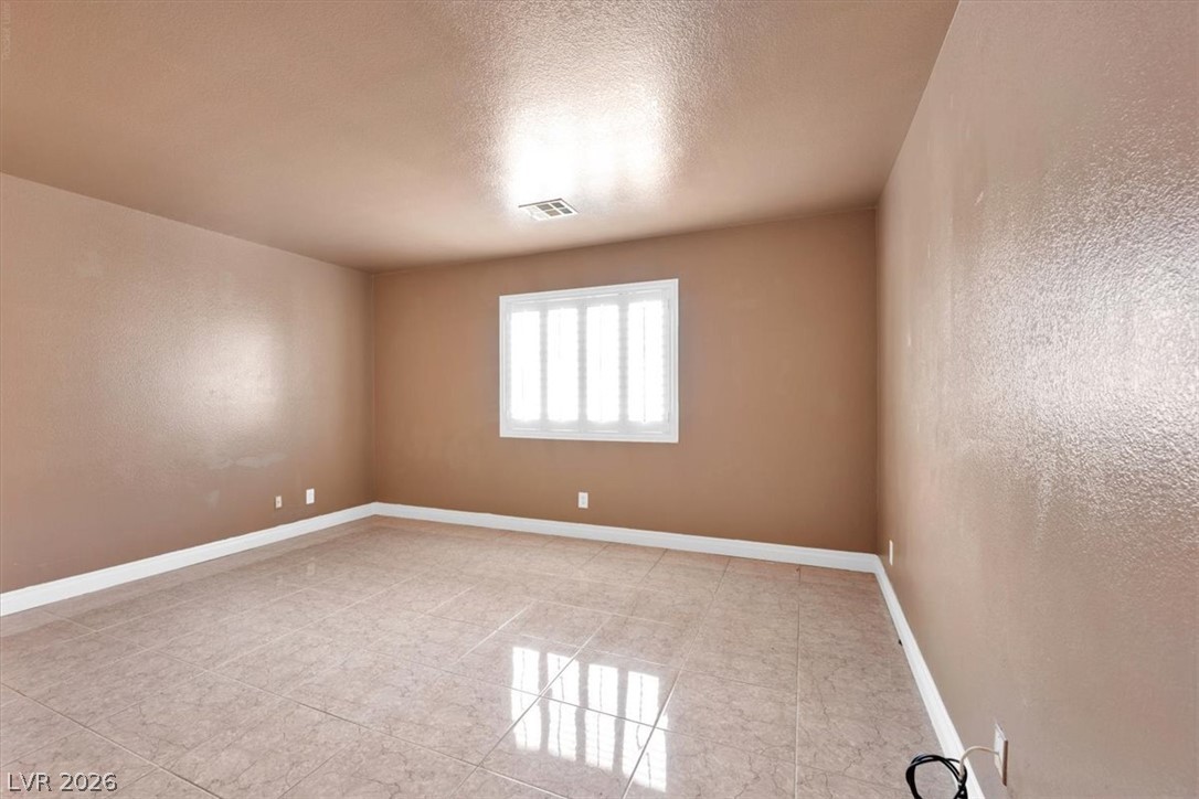 9958 Fragile Fields Street Las Vegas NV 89183