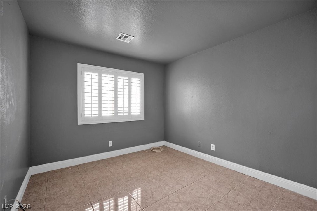 9958 Fragile Fields Street Las Vegas NV 89183
