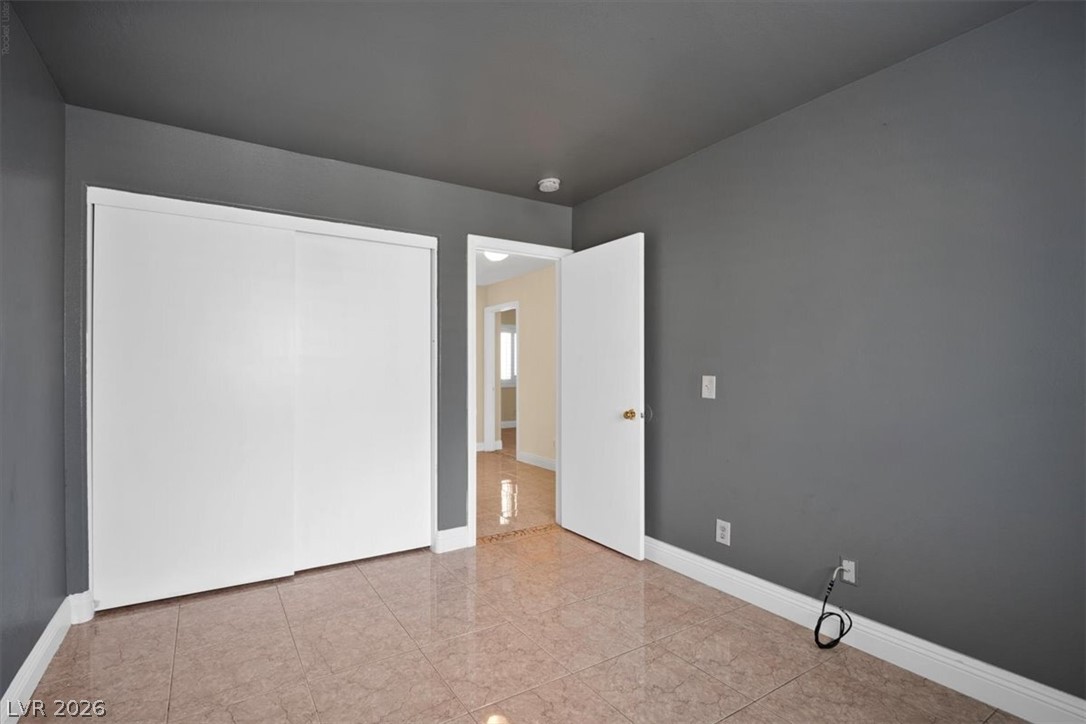 9958 Fragile Fields Street Las Vegas NV 89183