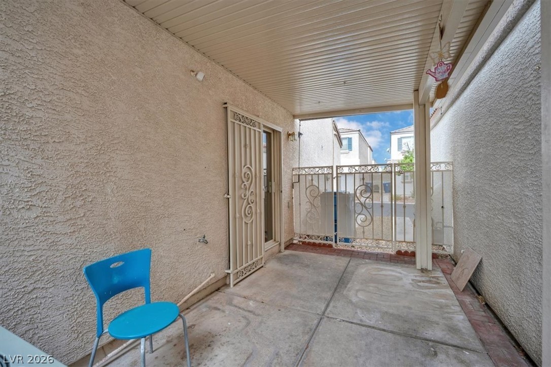 9958 Fragile Fields Street Las Vegas NV 89183