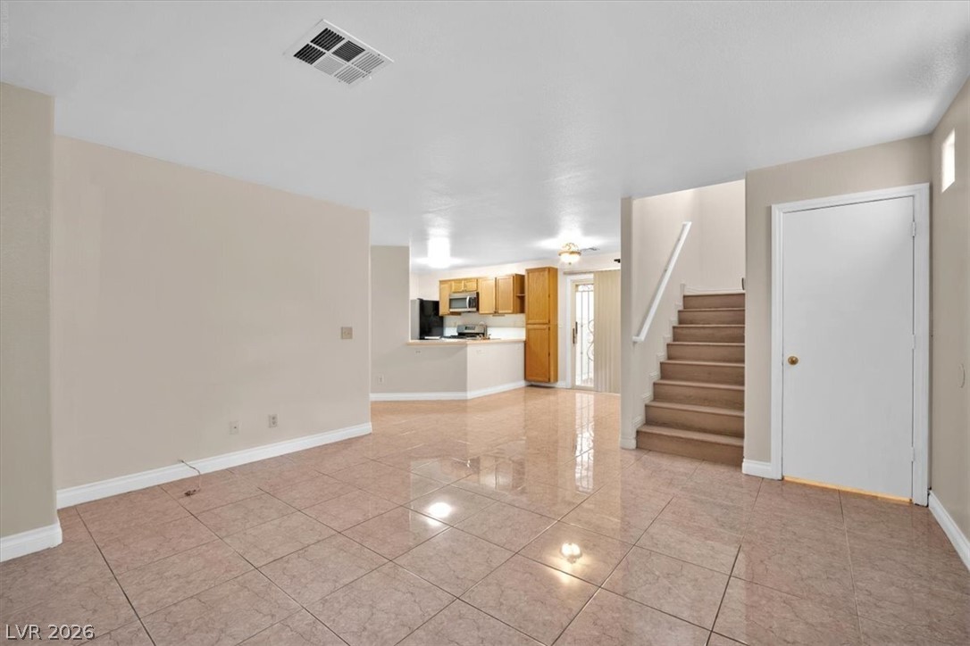 9958 Fragile Fields Street Las Vegas NV 89183