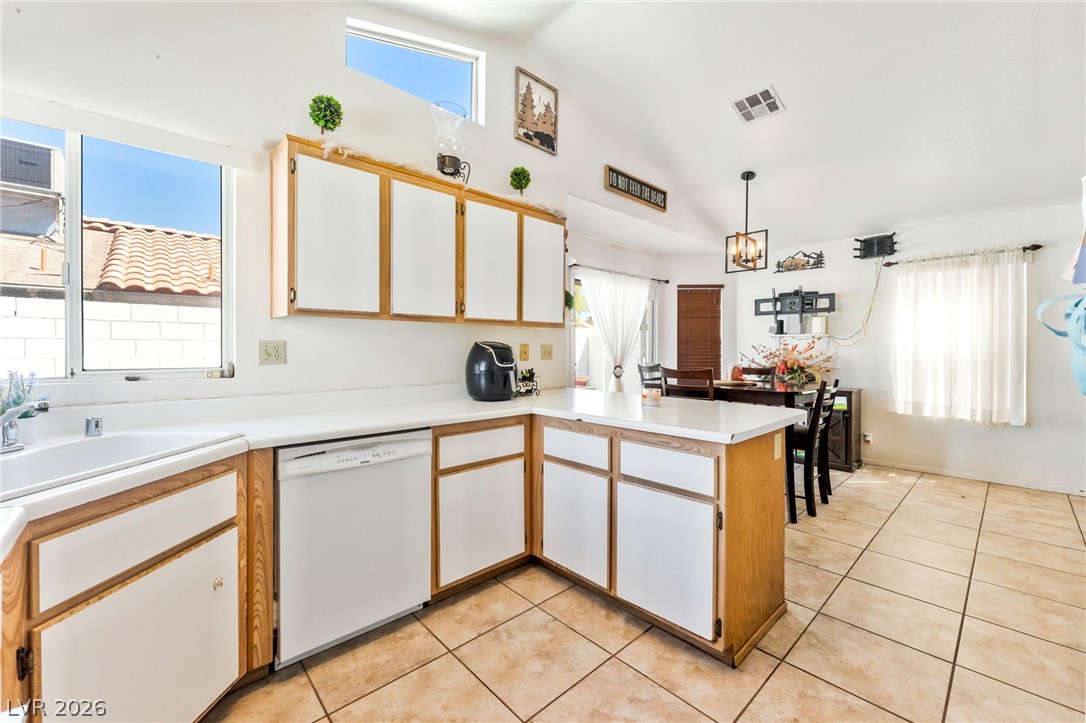 1520 Bonnie Castle Way Las Vegas NV 89108