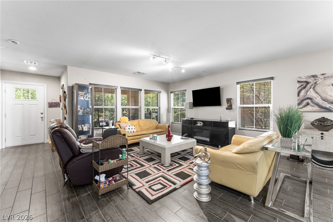 1907 Epte Poplars Street Henderson NV 89044