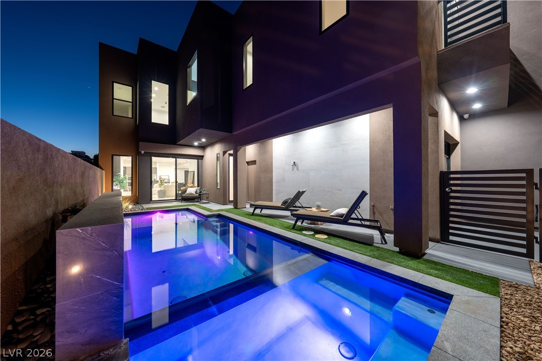 2824 Queens Courtyard Drive Las Vegas NV 89109