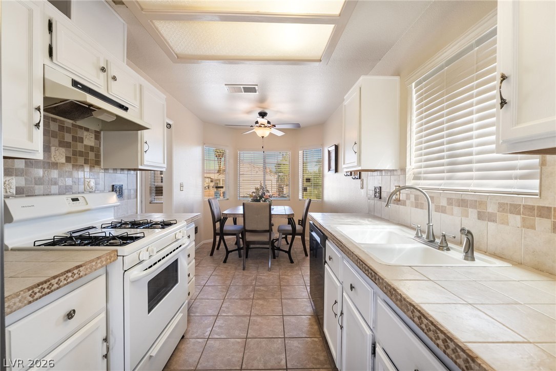 6361 Canyon Dawn Avenue Las Vegas NV 89108