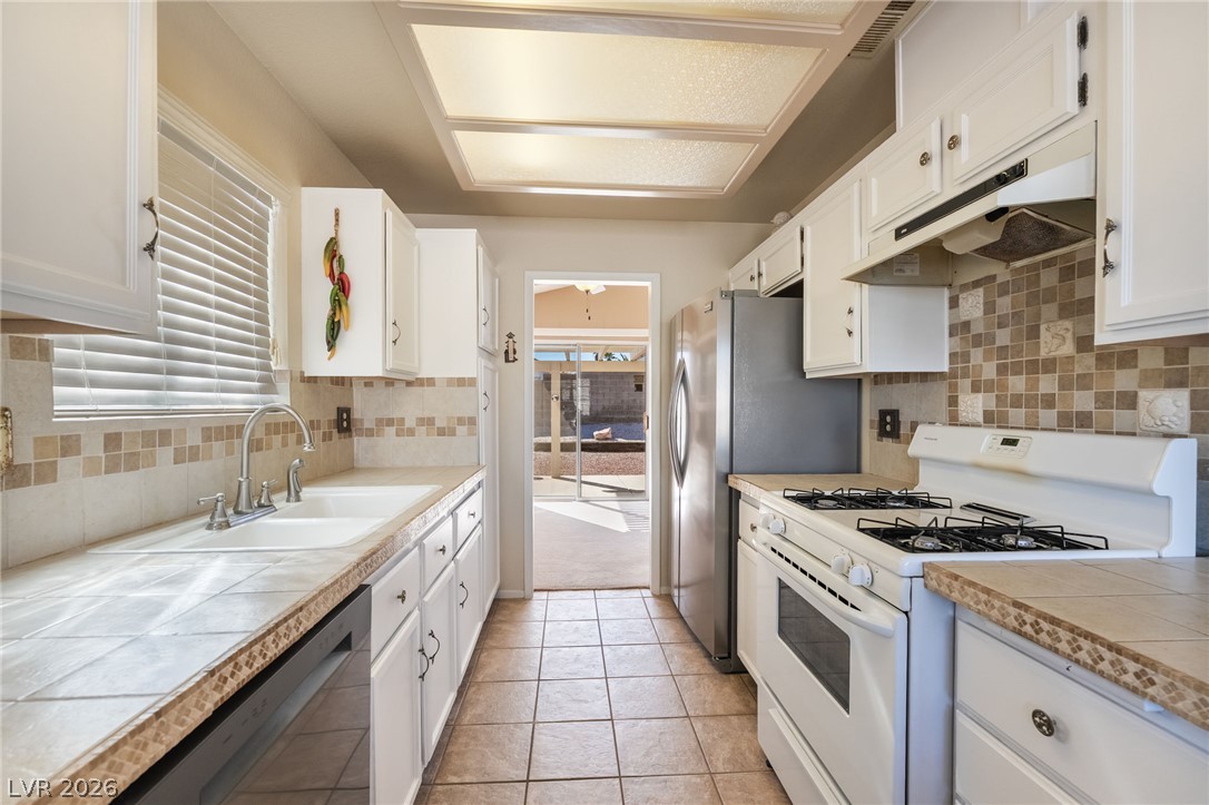 6361 Canyon Dawn Avenue Las Vegas NV 89108