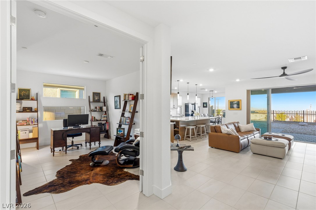 6424 Belgrossa Bend Street Las Vegas NV 89166