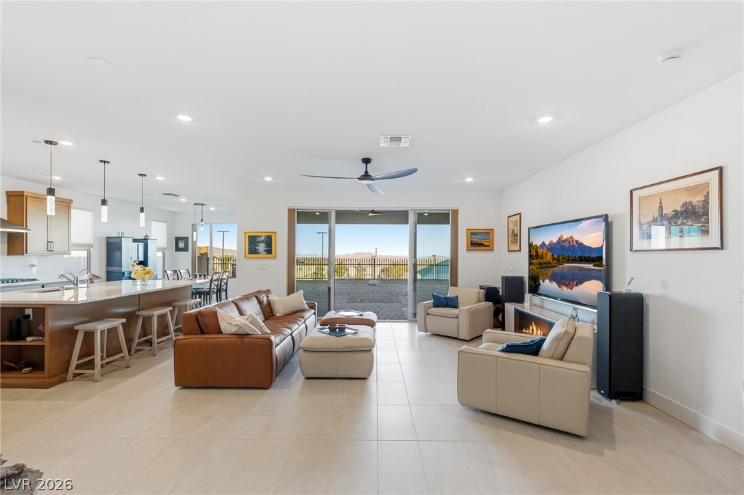 6424 Belgrossa Bend Street Las Vegas NV 89166