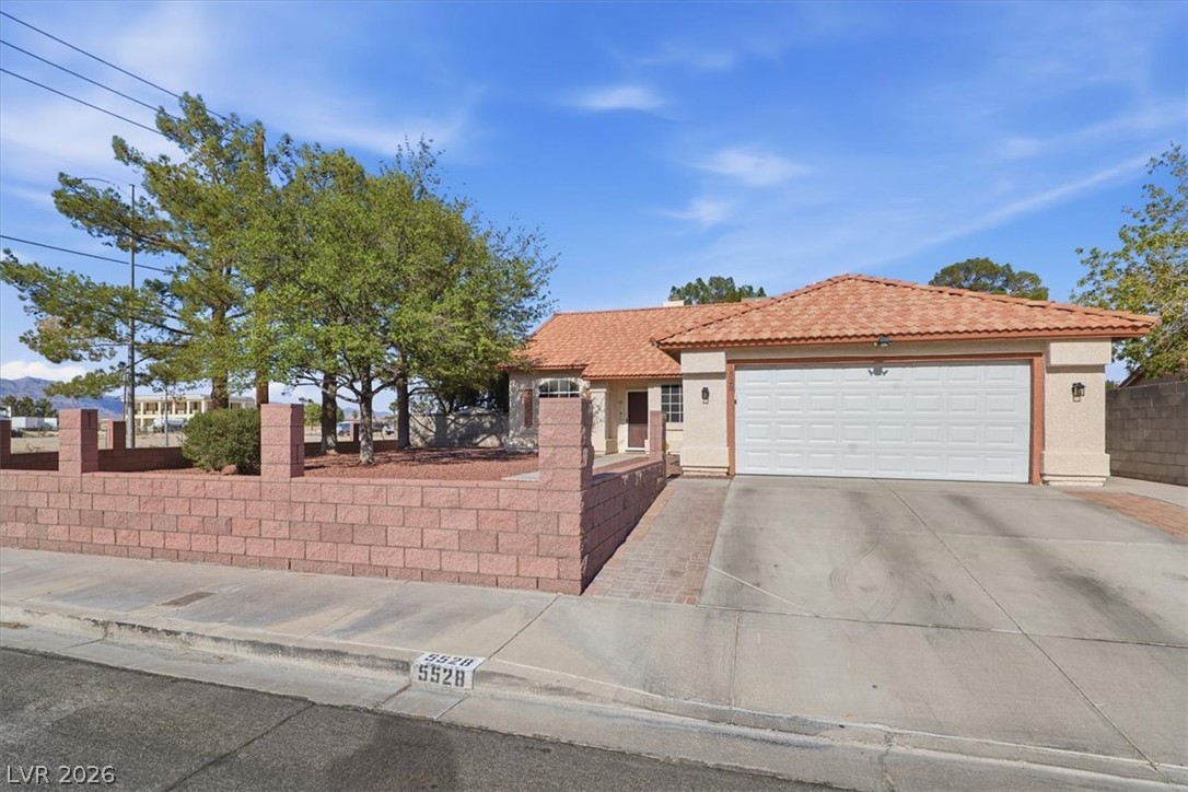 5528 Rock Creek Lane Las Vegas NV 89130