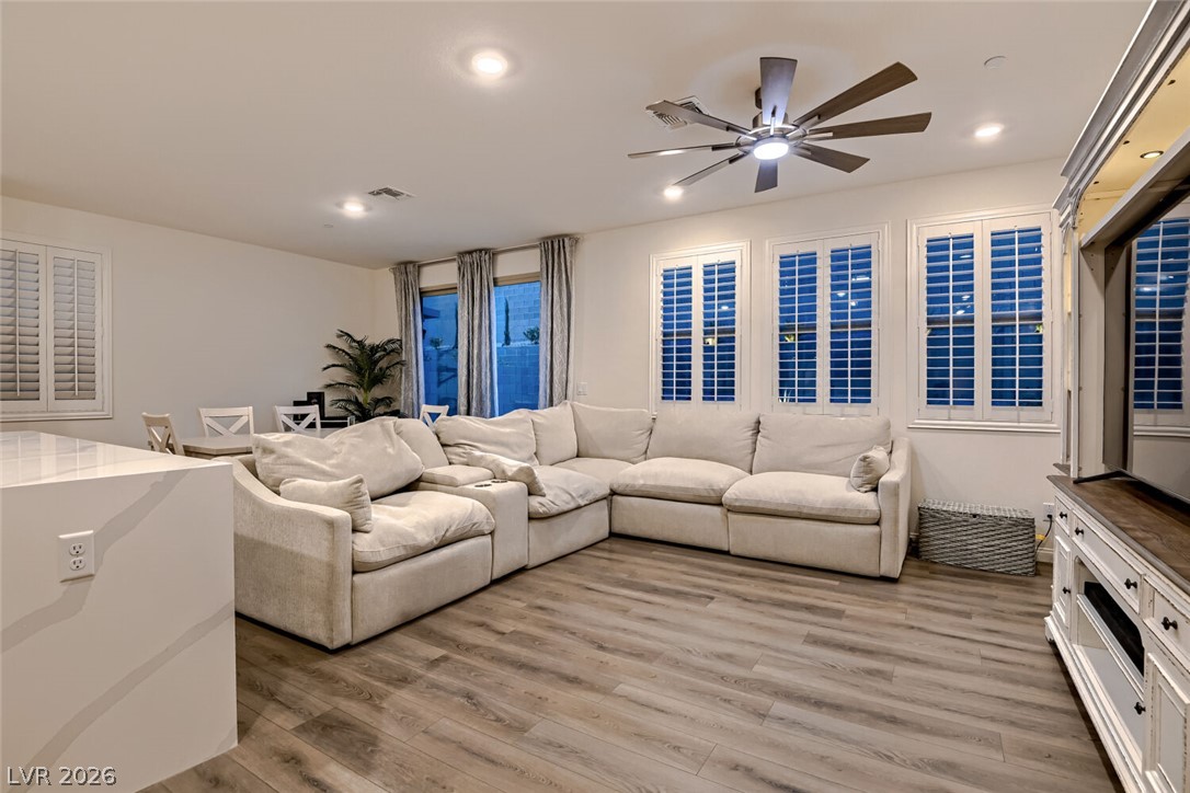 143 Silver Run Lane Las Vegas NV 89138