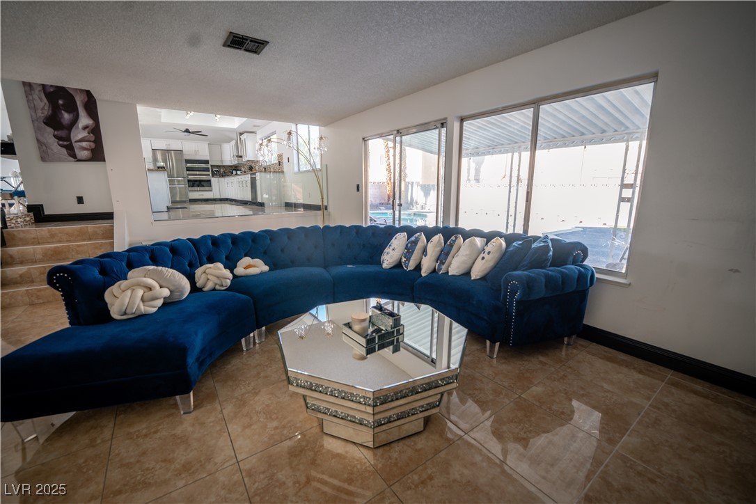 1708 Crest Avenue Las Vegas NV 89119