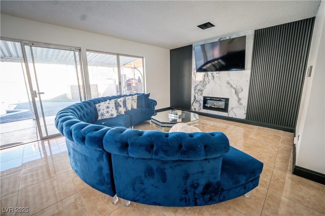 1708 Crest Avenue Las Vegas NV 89119