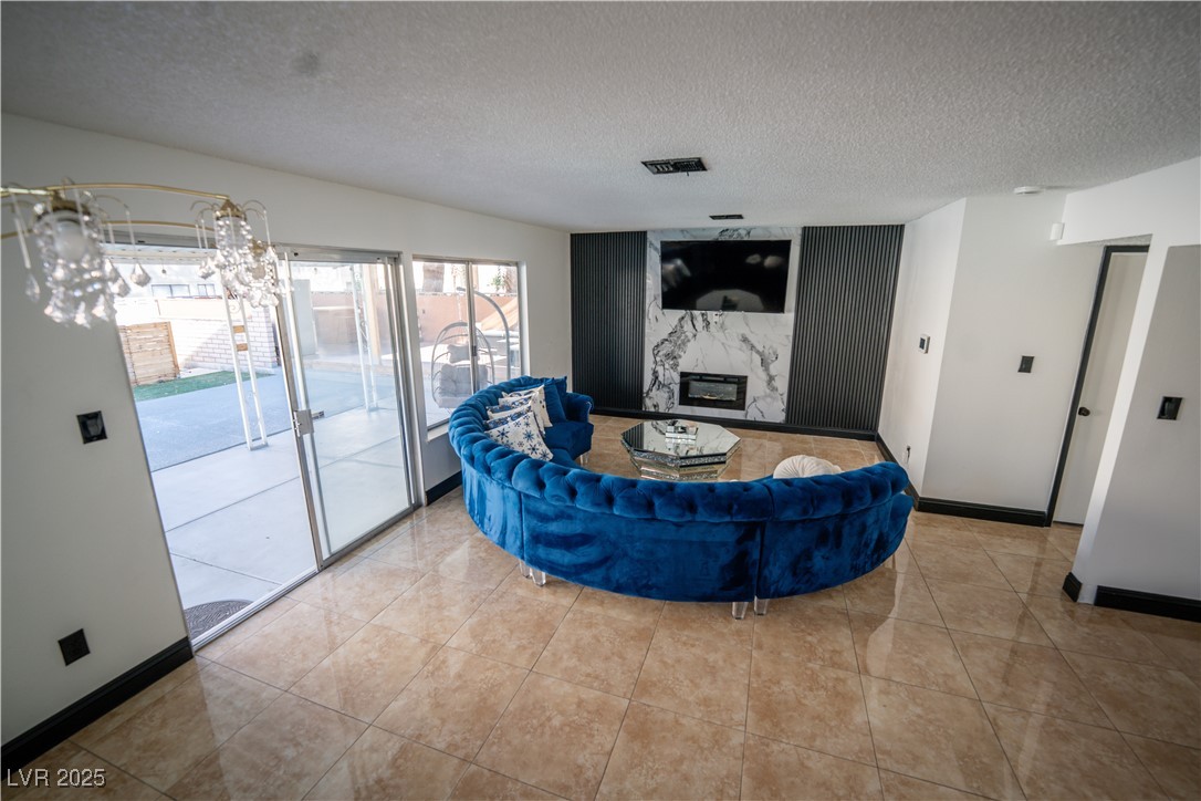 1708 Crest Avenue Las Vegas NV 89119
