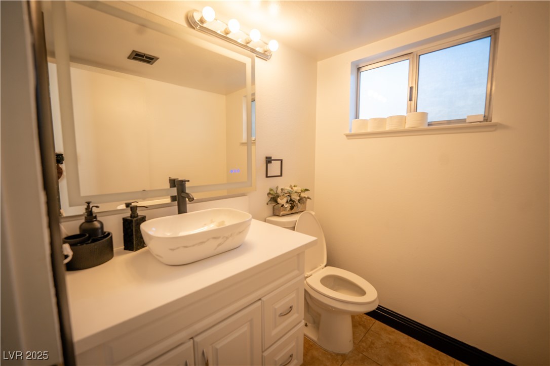 1708 Crest Avenue Las Vegas NV 89119