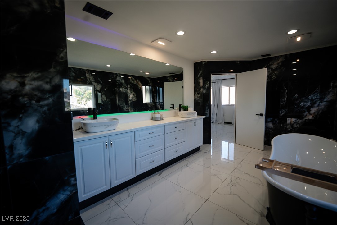 1708 Crest Avenue Las Vegas NV 89119