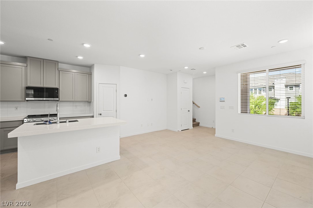 828 Atleigh Avenue Henderson NV 89011