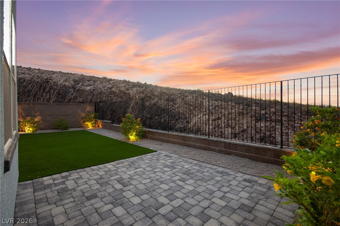 2004 Peaceful Mesa Court Henderson NV 89052