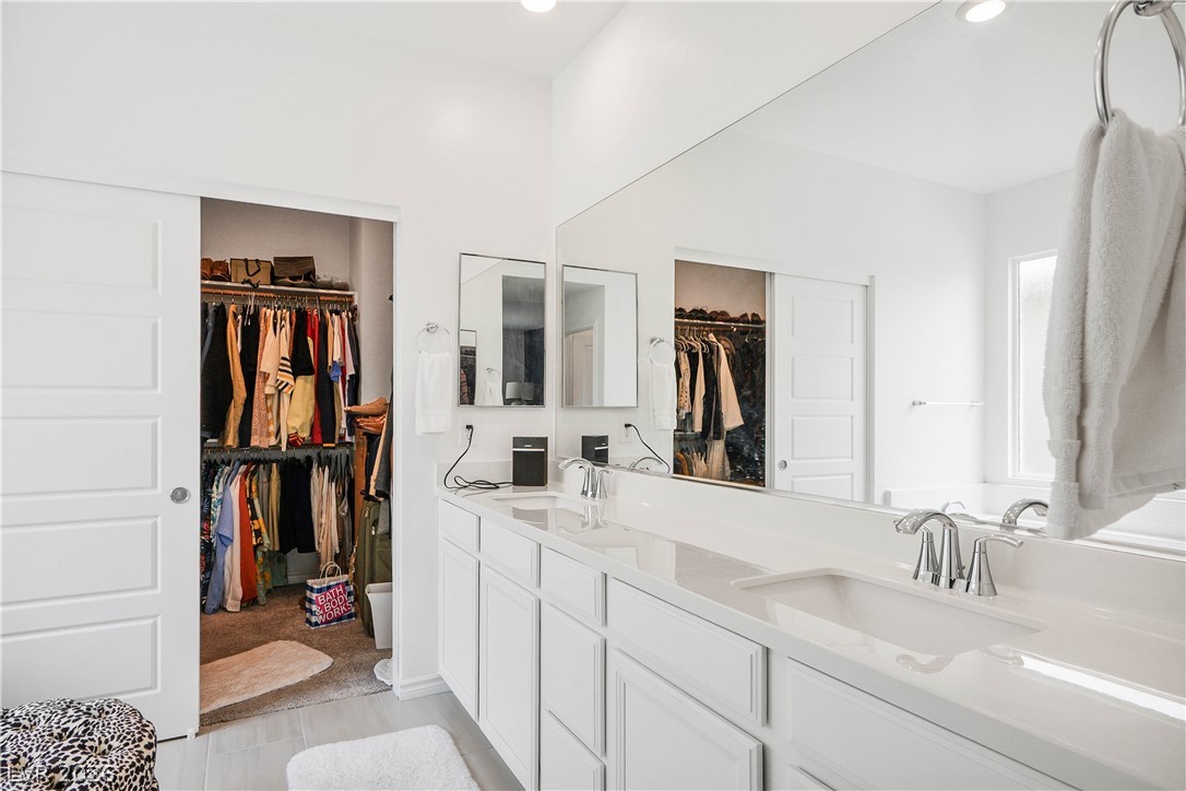 6839 Greensmen Avenue Las Vegas NV 89156