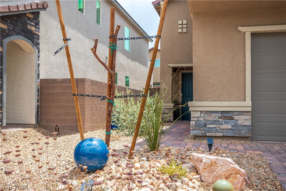 6839 Greensmen Avenue Las Vegas NV 89156