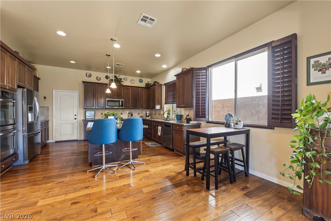 6864 Desert Island Street Las Vegas NV 89149