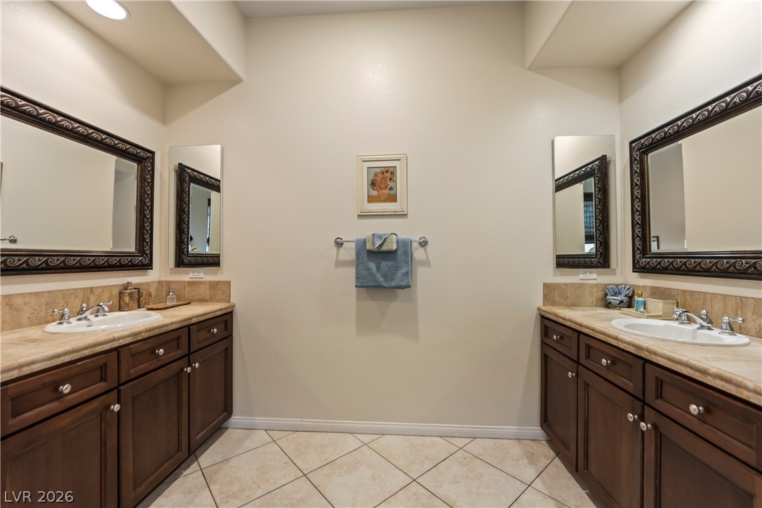 6864 Desert Island Street Las Vegas NV 89149