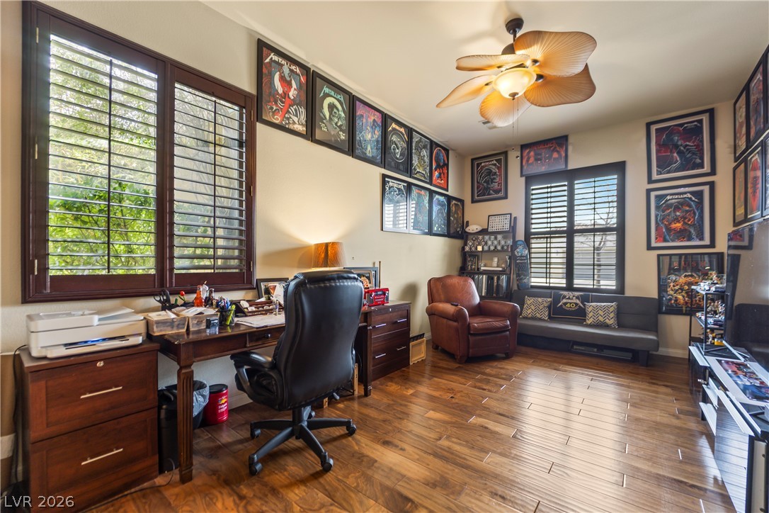 6864 Desert Island Street Las Vegas NV 89149