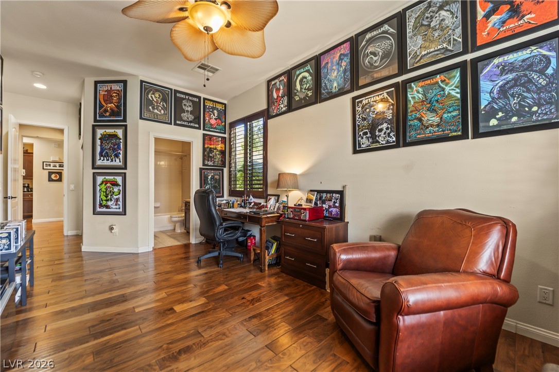6864 Desert Island Street Las Vegas NV 89149
