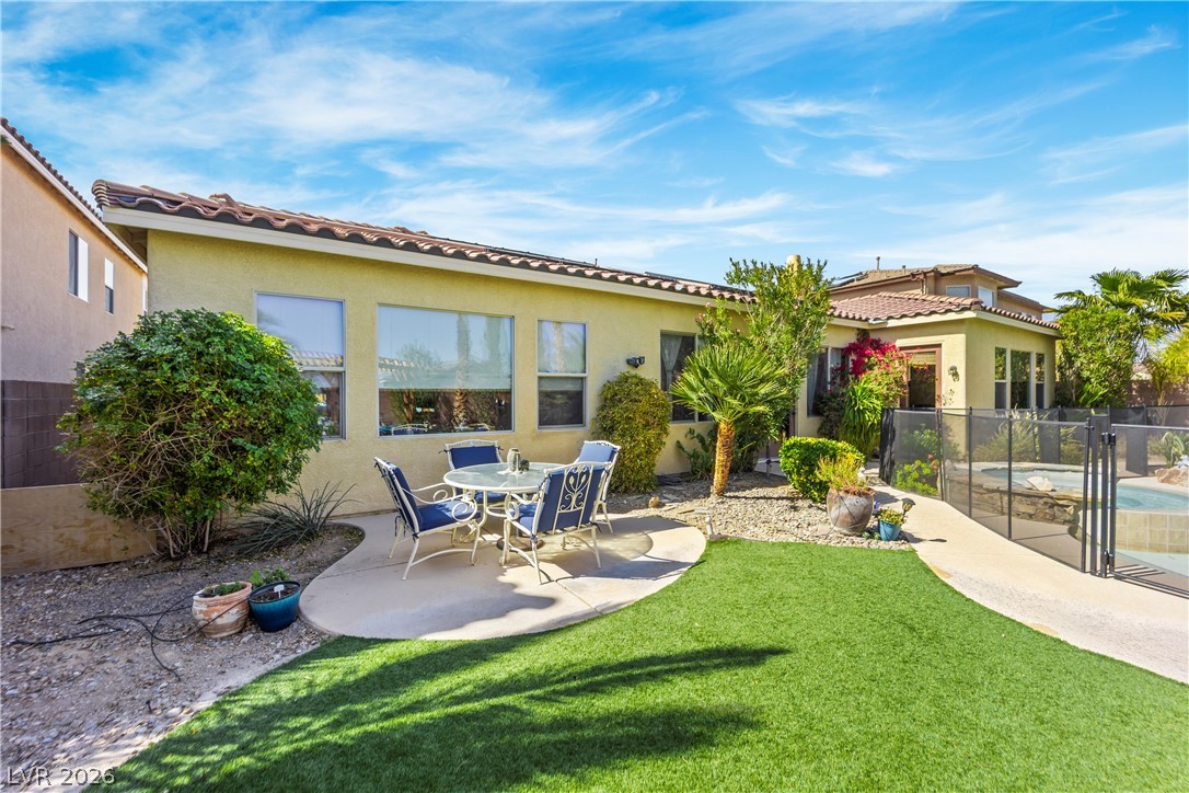 6864 Desert Island Street Las Vegas NV 89149
