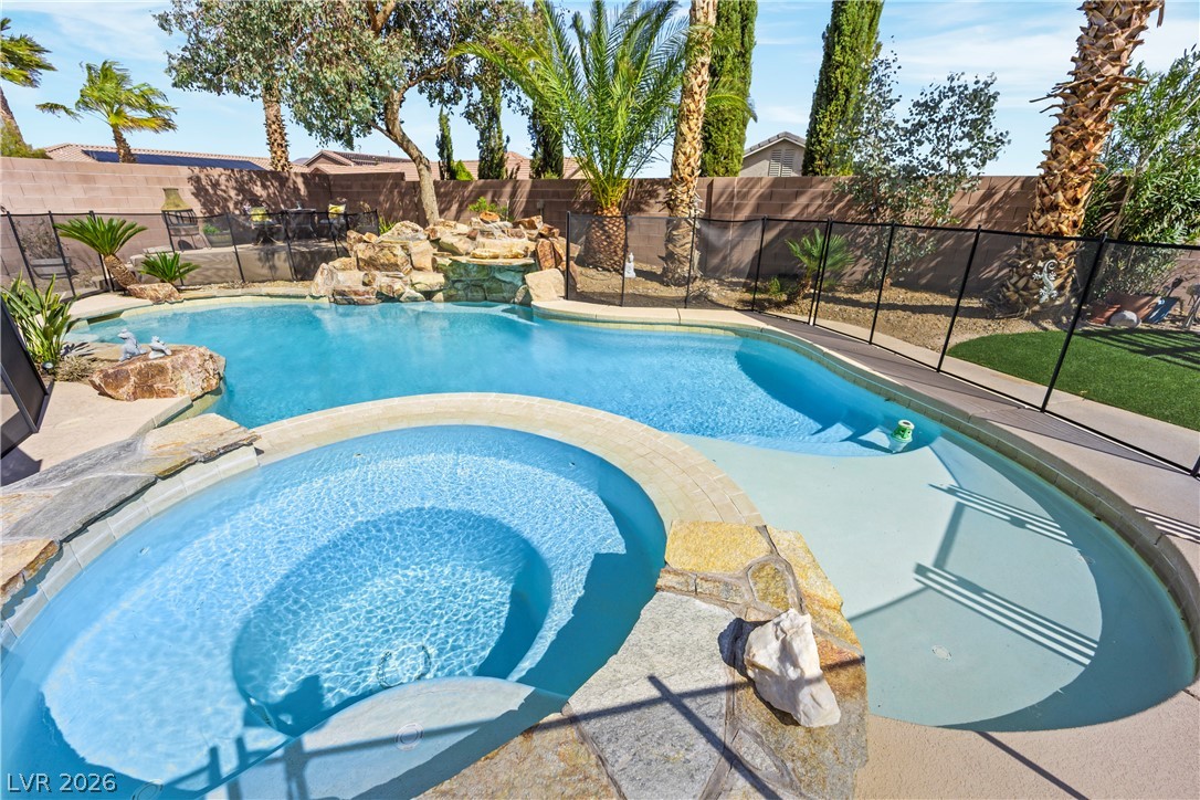 6864 Desert Island Street Las Vegas NV 89149