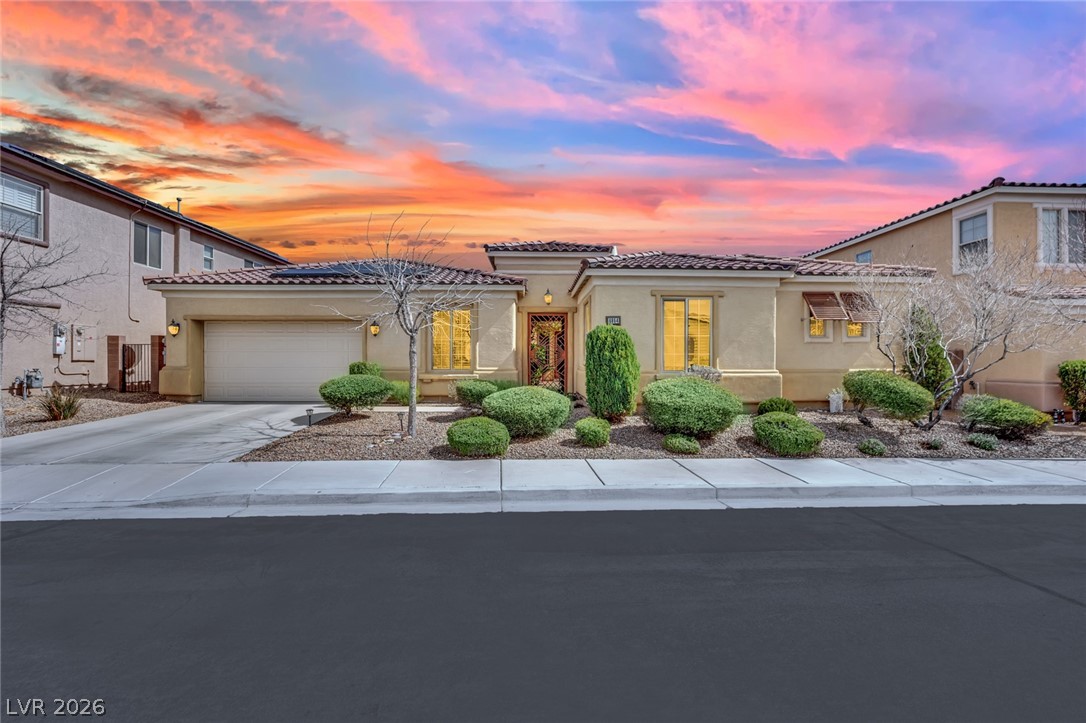 6864 Desert Island Street Las Vegas NV 89149