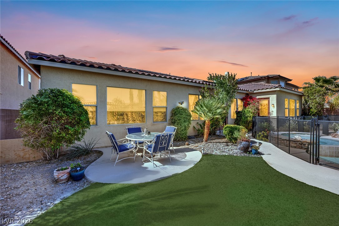 6864 Desert Island Street Las Vegas NV 89149