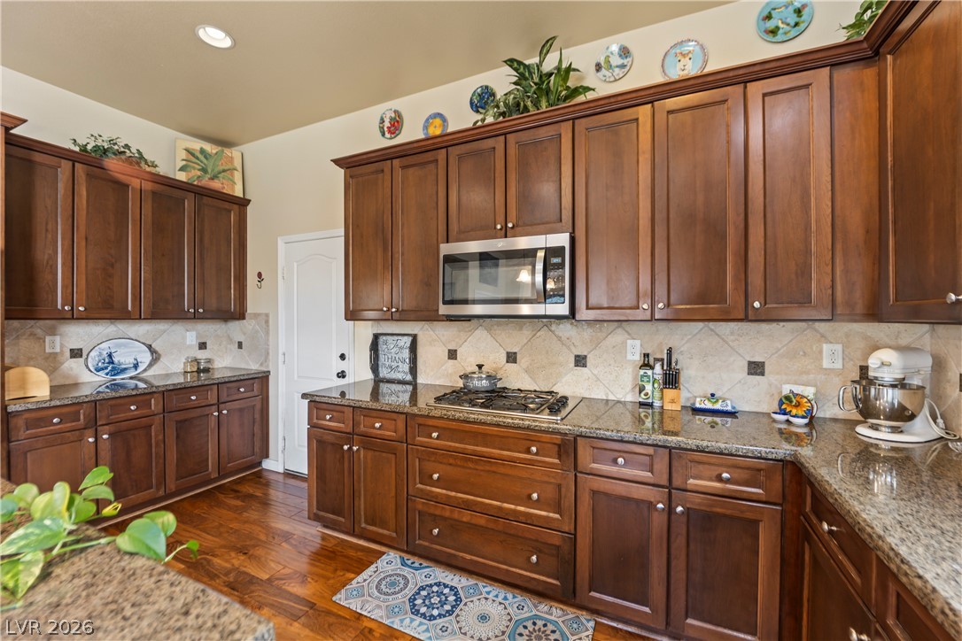 6864 Desert Island Street Las Vegas NV 89149