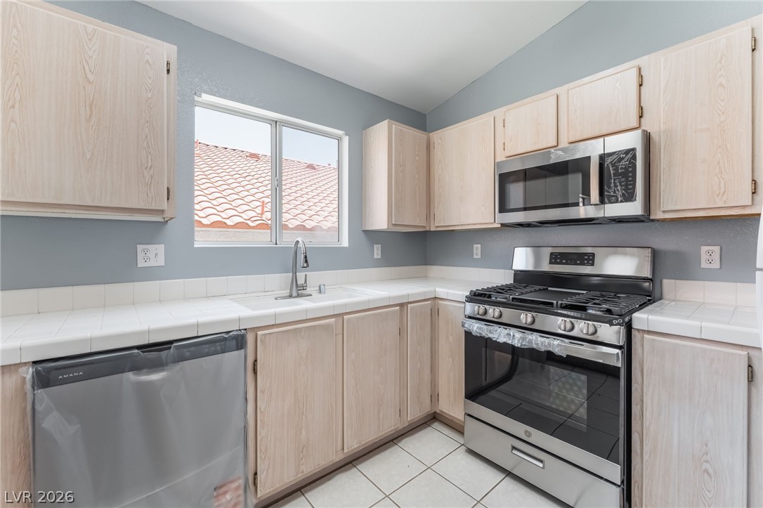 7820 Ravenhollow Lane Las Vegas NV 89145