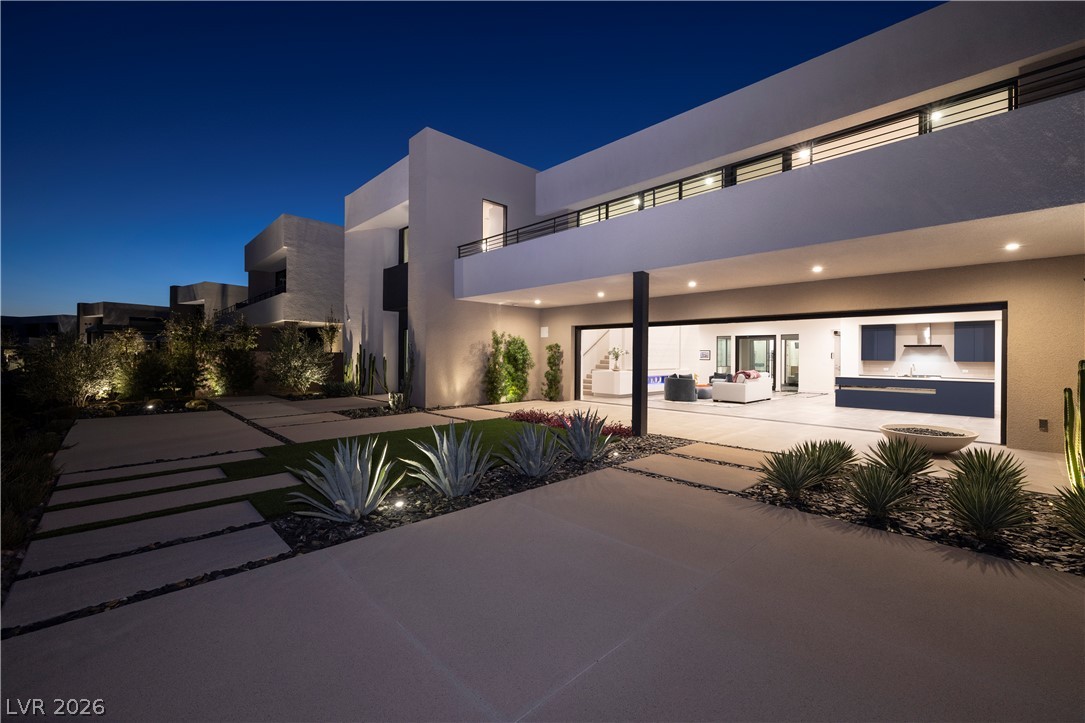 25 Falling Ridge Lane Henderson NV 89011