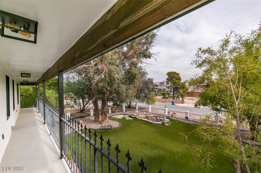 2875 Rosanna Street Las Vegas NV 89117