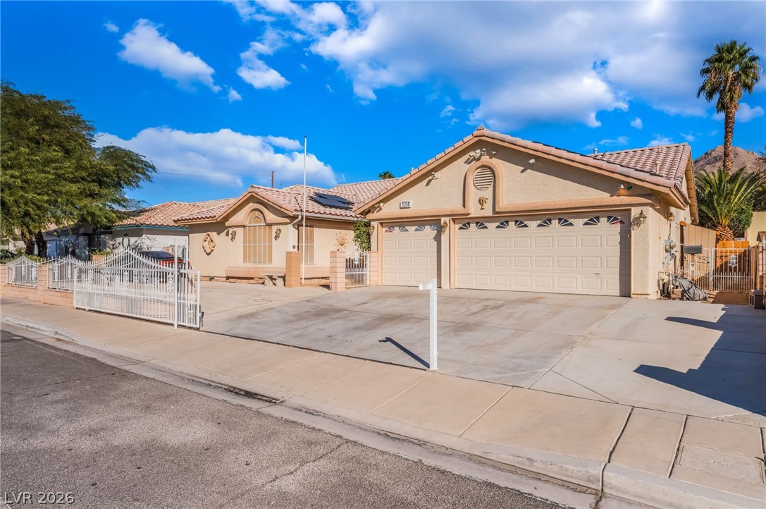 1554 Mount Hood Street Las Vegas NV 89110