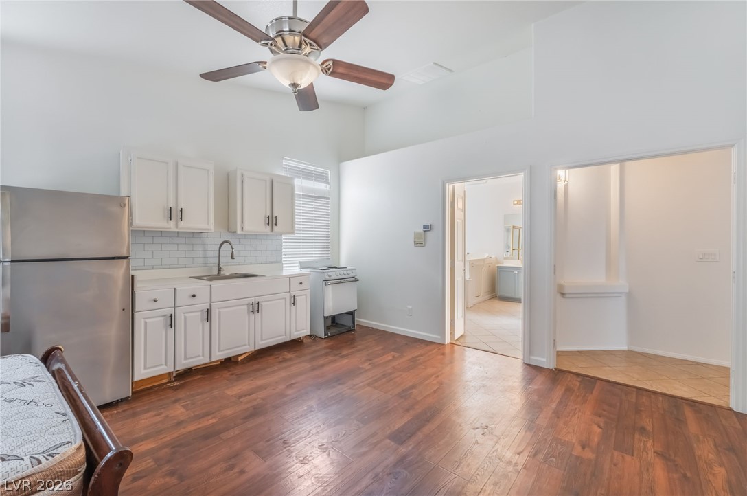 1554 Mount Hood Street Las Vegas NV 89110