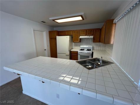 7968 Dinsmore Drive Las Vegas NV 89117