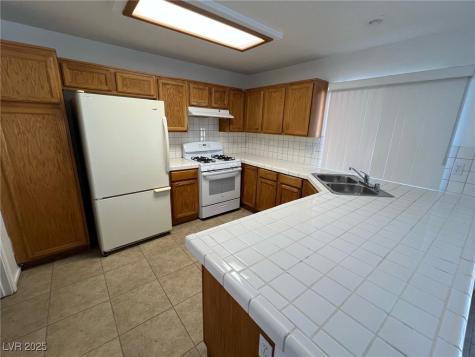 7968 Dinsmore Drive Las Vegas NV 89117
