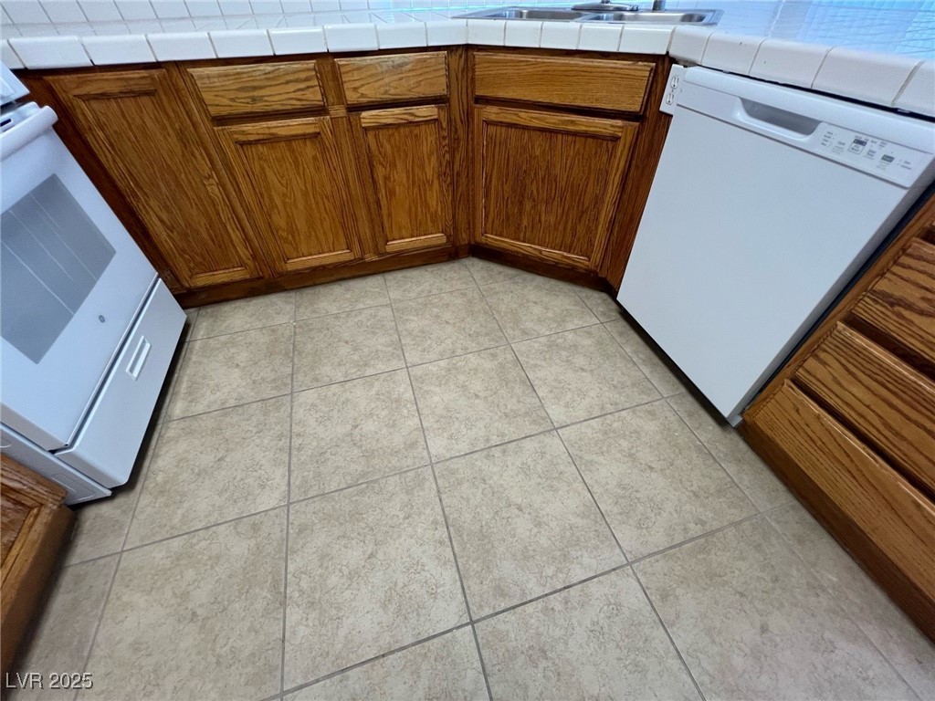 7968 Dinsmore Drive Las Vegas NV 89117