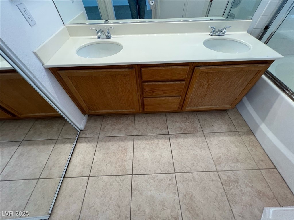 7968 Dinsmore Drive Las Vegas NV 89117