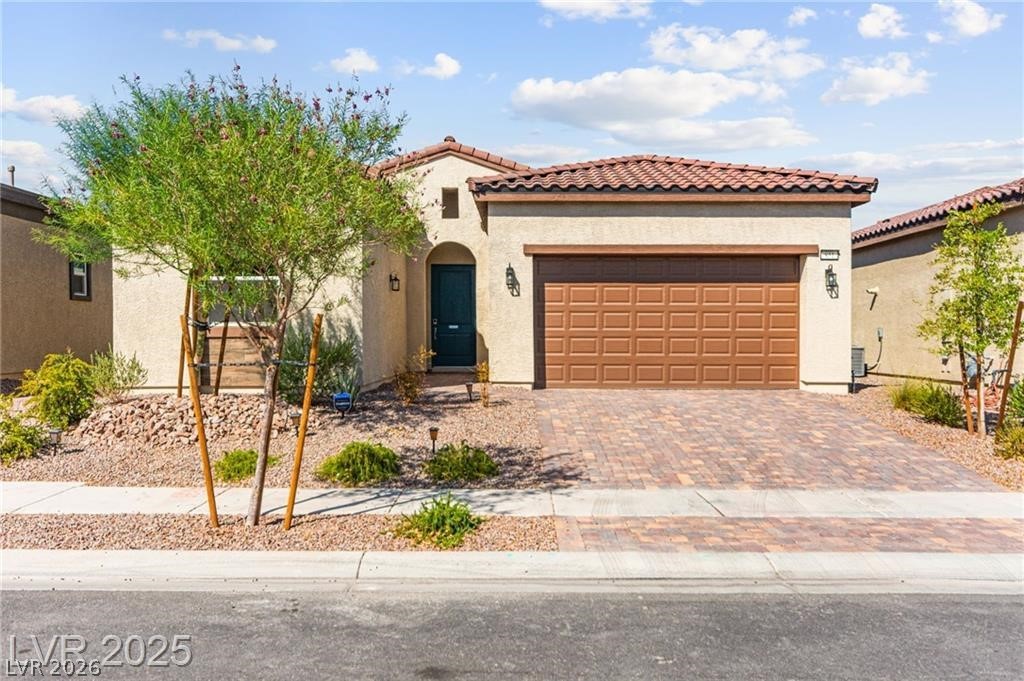 851 Klamath Springs Street Henderson NV 89011