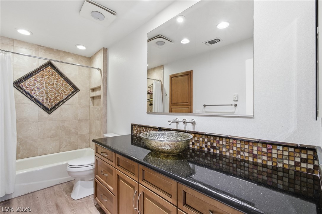6425 Tara Avenue Las Vegas NV 89146