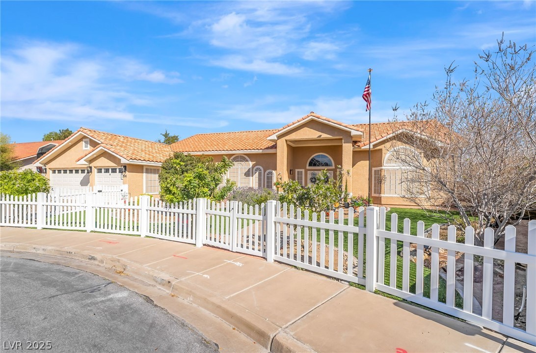 396 East Country Club Drive Henderson NV 89015