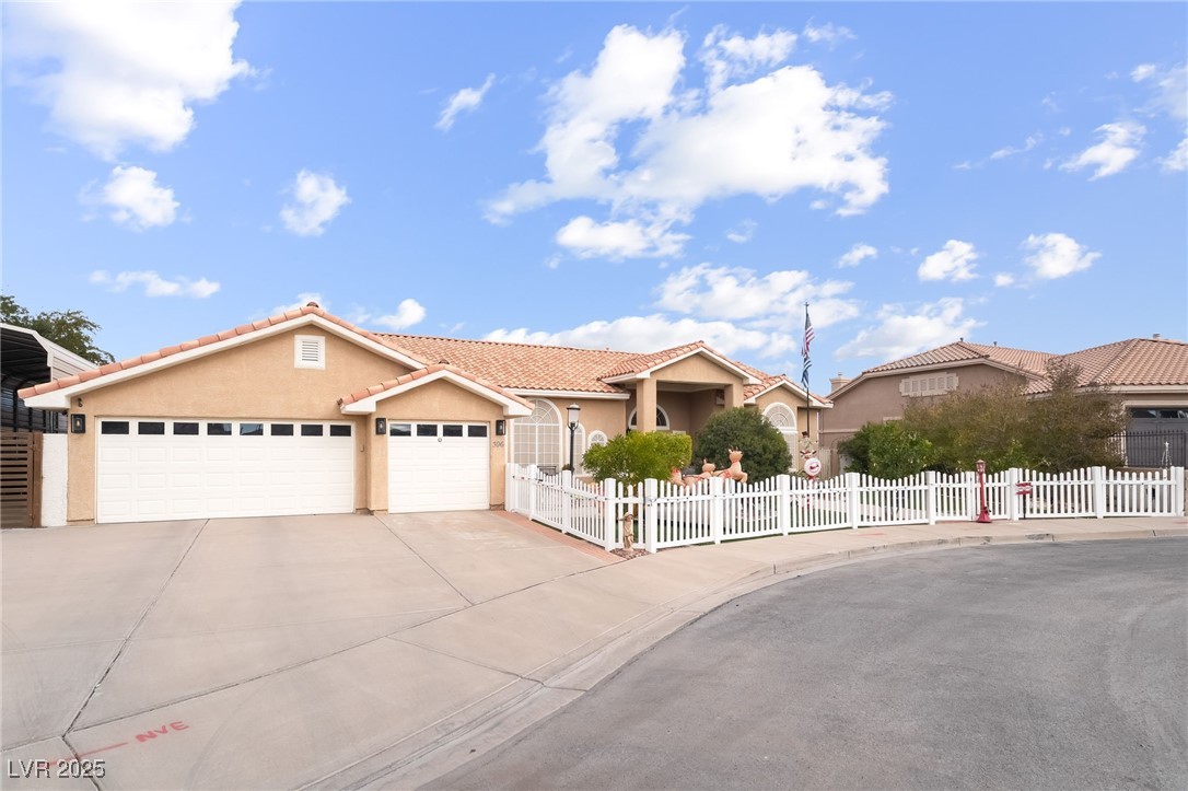 396 East Country Club Drive Henderson NV 89015