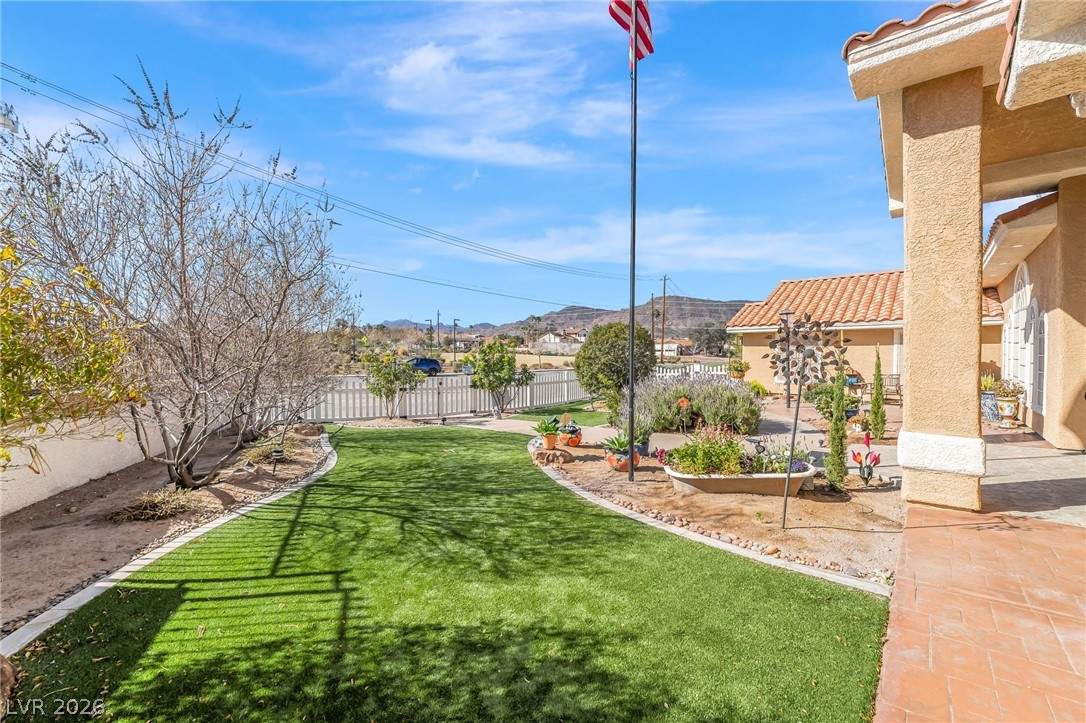 396 East Country Club Drive Henderson NV 89015