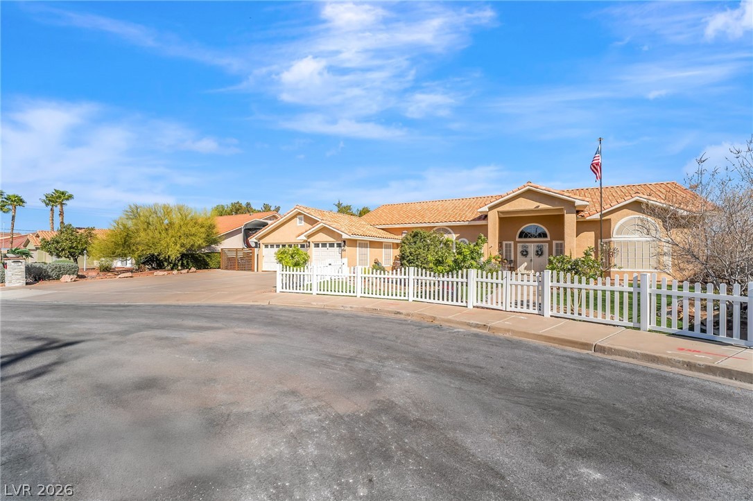 396 East Country Club Drive Henderson NV 89015
