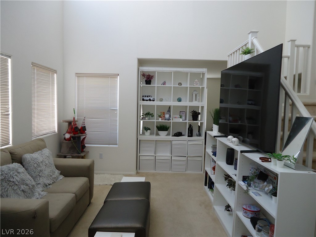 5628 Dawn Falls Street Las Vegas NV 89148