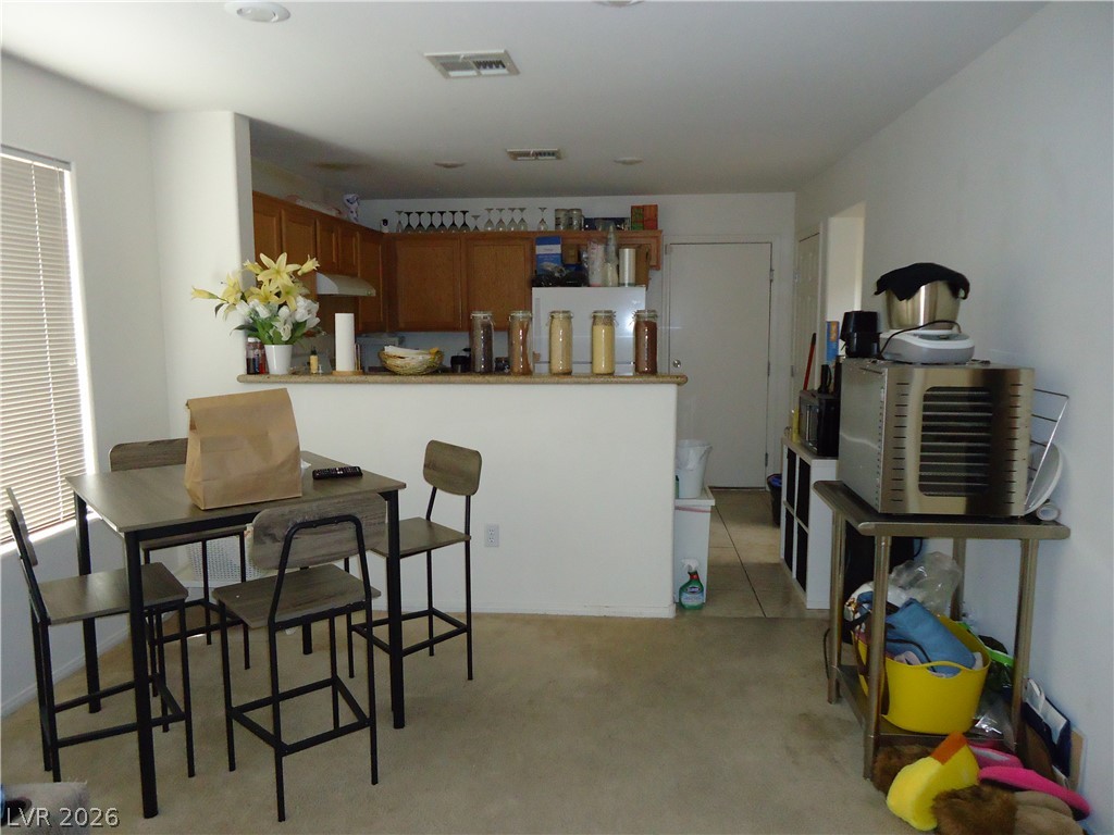 5628 Dawn Falls Street Las Vegas NV 89148